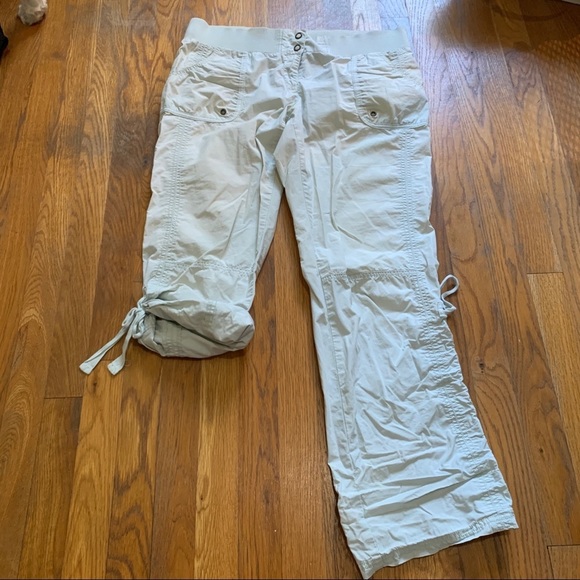 Mint green pastel capris pants - Picture 6 of 14